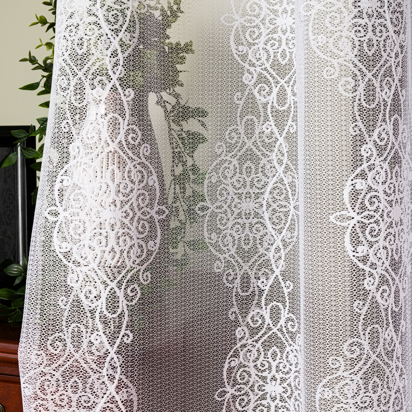 EMBER Firana gotowa na przelotkach, szerokość 140cm x wysokość 250cm, kolor 001 biały